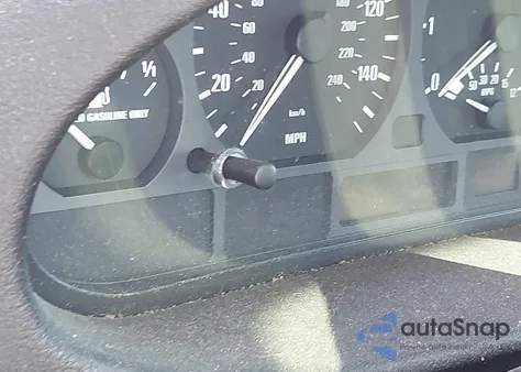 2003 BMW 325Xi z USA, uszkodzony, nr VIN WBAEU33423PM56567